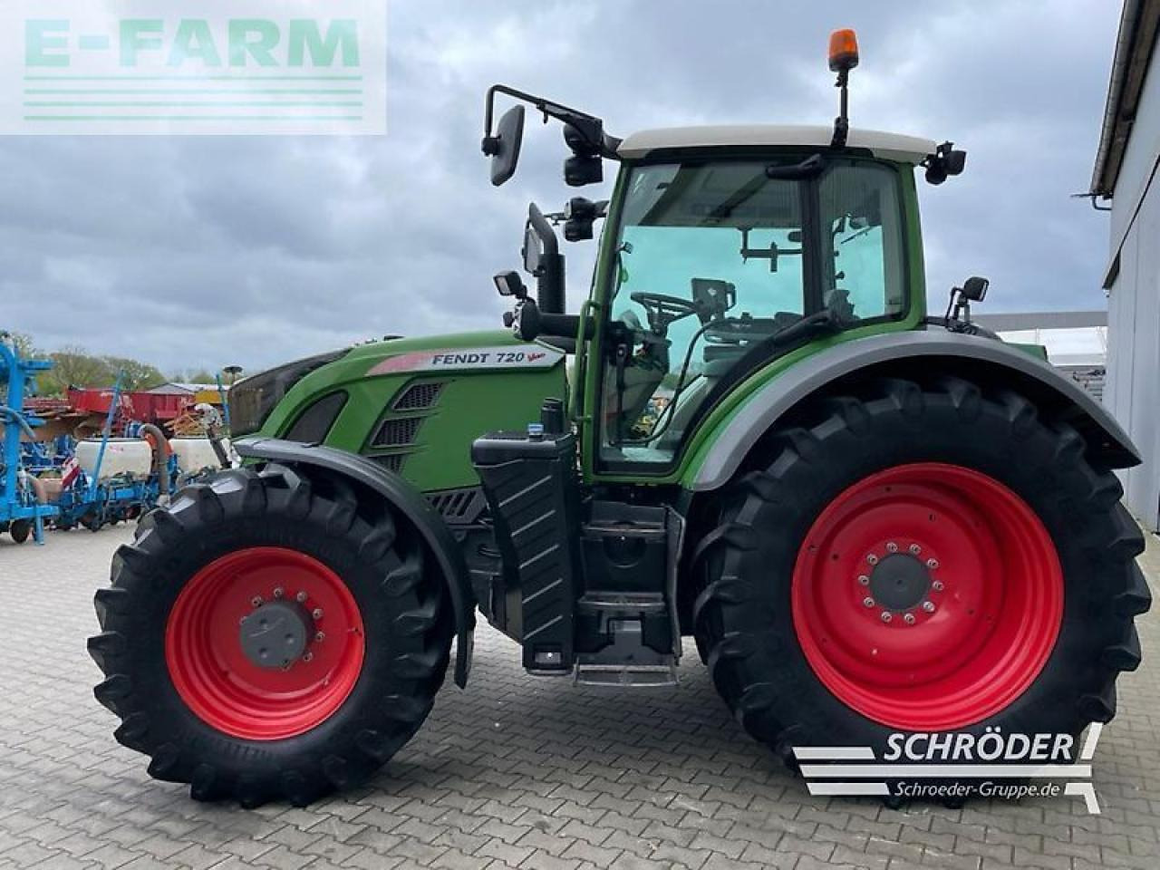 Fendt 720 vario s4 profi plus ProfiPlus - Трактор: слика 4 Fendt 720 vario s4 profi plus ProfiPlus - Трактор: слика 4