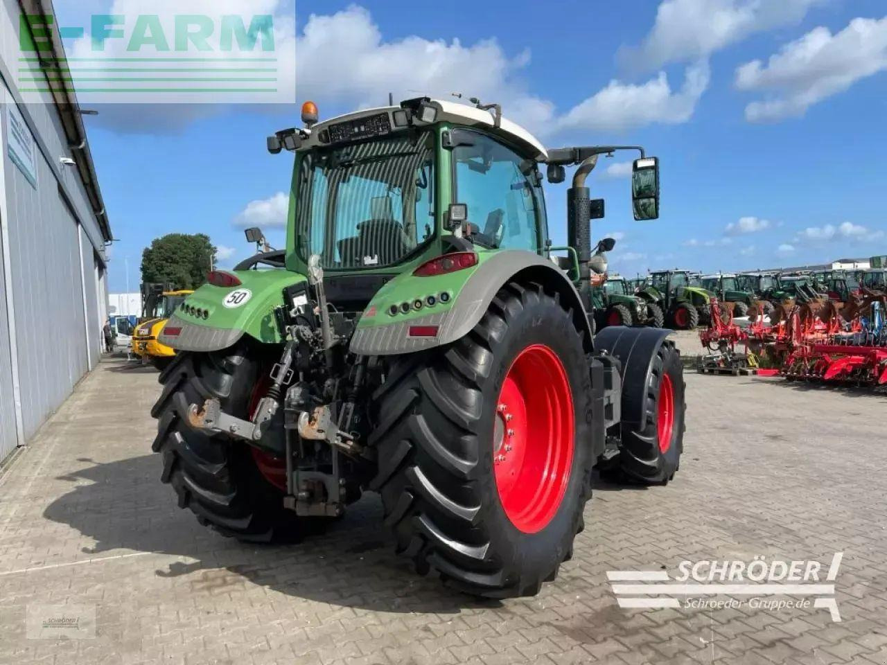 Fendt 722 vario s4 profi plus ProfiPlus - Трактор: слика 3 Fendt 722 vario s4 profi plus ProfiPlus - Трактор: слика 3