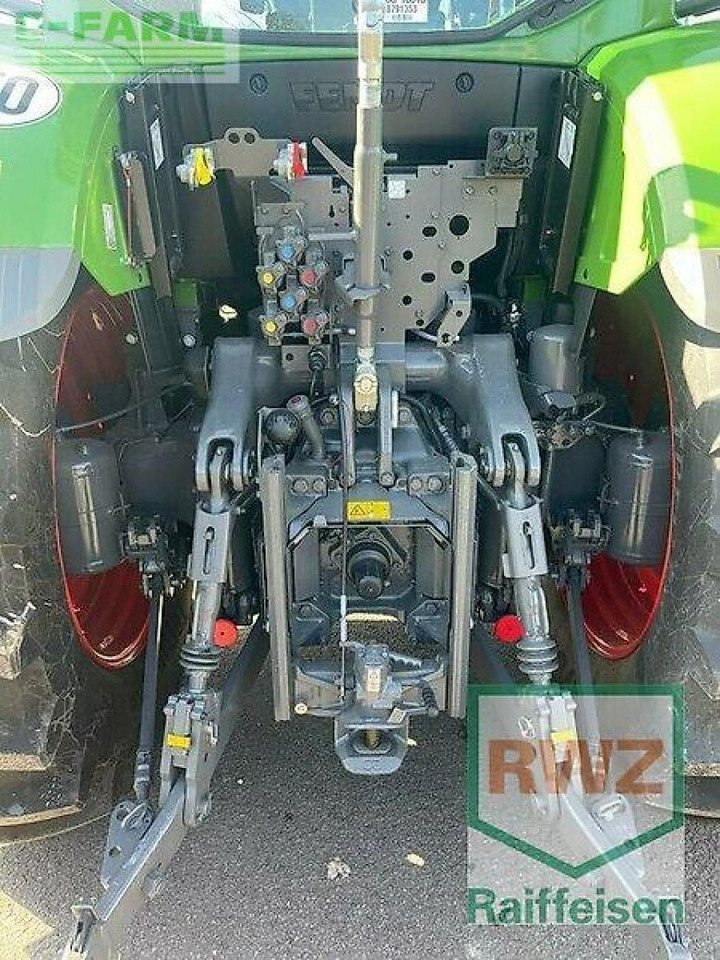 Fendt 724 gen6 profi plus - Трактор: слика 2 Fendt 724 gen6 profi plus - Трактор: слика 2