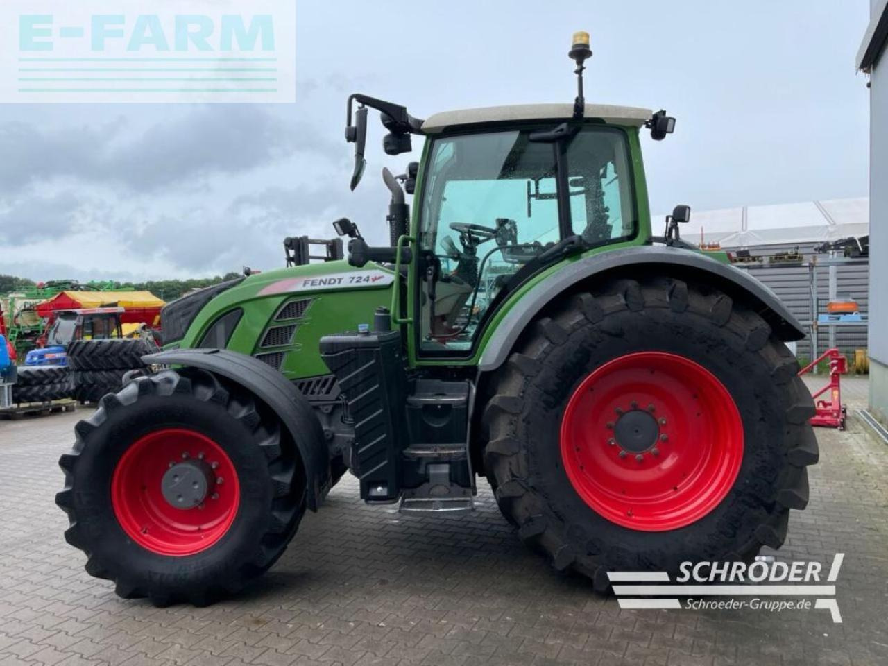 Fendt 724 s4 power plus rtk - Трактор: слика 4 Fendt 724 s4 power plus rtk - Трактор: слика 4