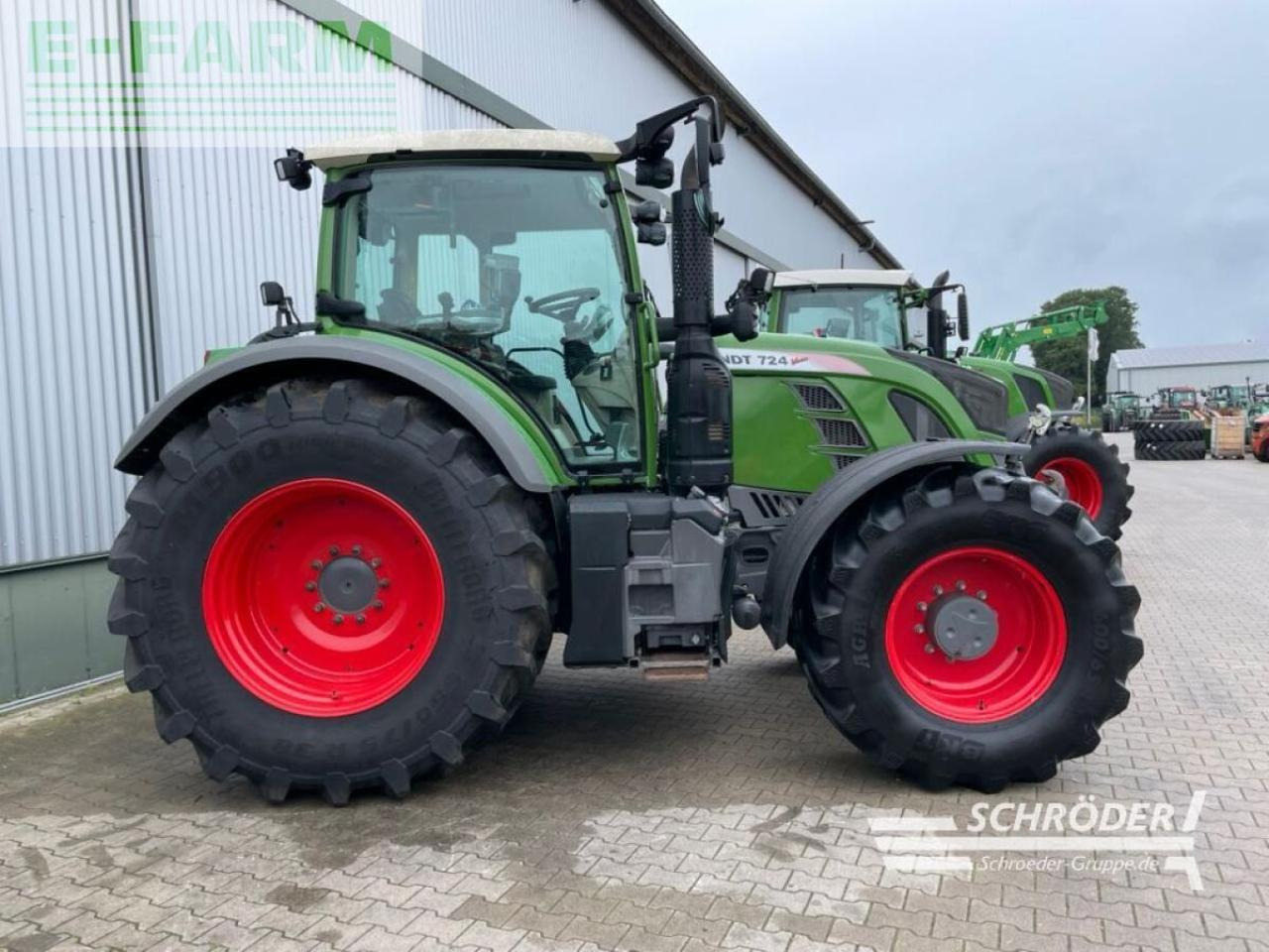 Fendt 724 s4 power plus rtk - Трактор: слика 2 Fendt 724 s4 power plus rtk - Трактор: слика 2