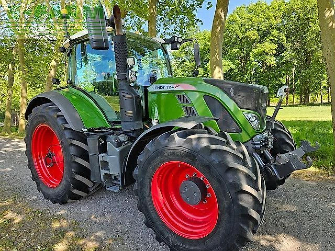 Fendt 724 s4 profi plus (718 720 722 ) - Трактор: слика 2 Fendt 724 s4 profi plus (718 720 722 ) - Трактор: слика 2