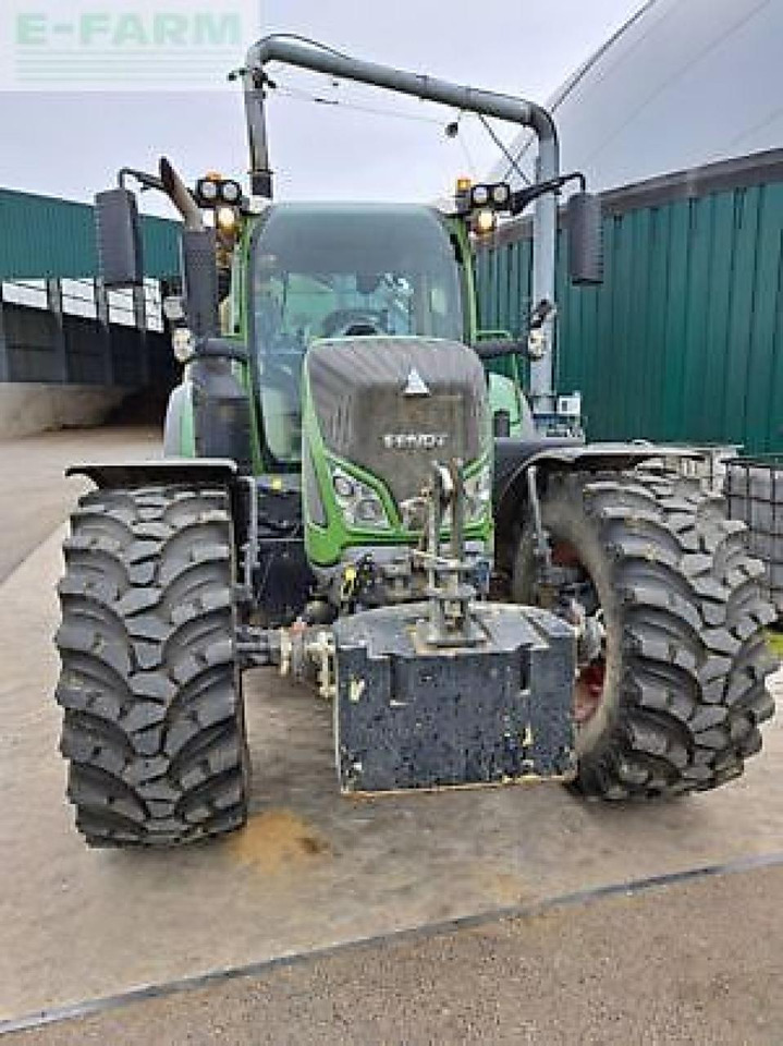 Fendt 724 s4 profi plus - Трактор: слика 2 Fendt 724 s4 profi plus - Трактор: слика 2