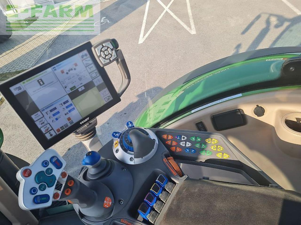 Fendt 724 vario - Трактор: слика 2 Fendt 724 vario - Трактор: слика 2