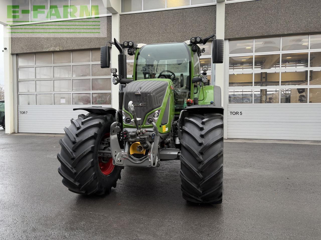 Fendt 724 vario gen6 profi+ setting2 - Трактор: слика 2 Fendt 724 vario gen6 profi+ setting2 - Трактор: слика 2
