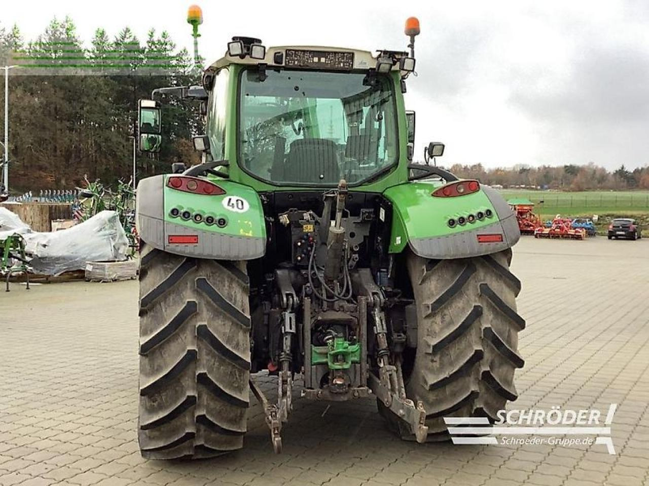 Fendt 724 vario s4 profi plus ProfiPlus - Трактор: слика 4 Fendt 724 vario s4 profi plus ProfiPlus - Трактор: слика 4