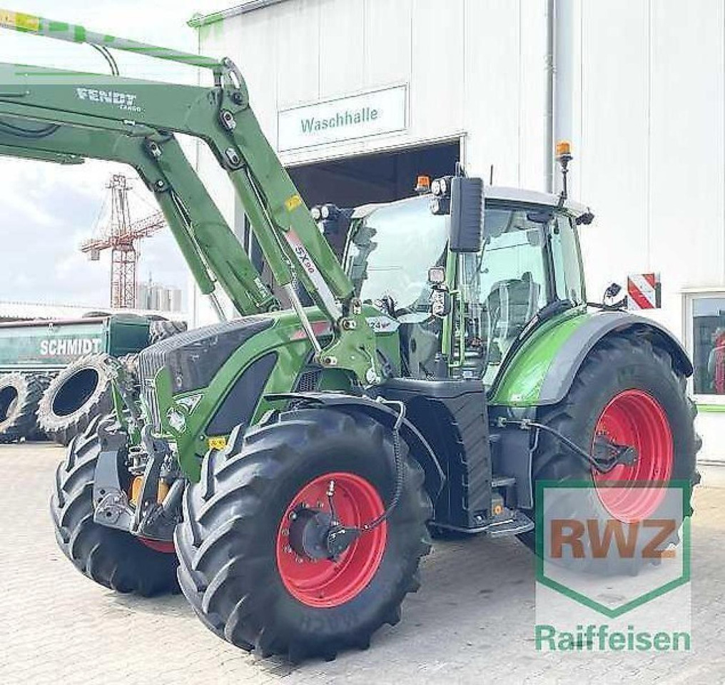 Fendt 724 vario s4 profi plus ProfiPlus - Трактор: слика 4 Fendt 724 vario s4 profi plus ProfiPlus - Трактор: слика 4