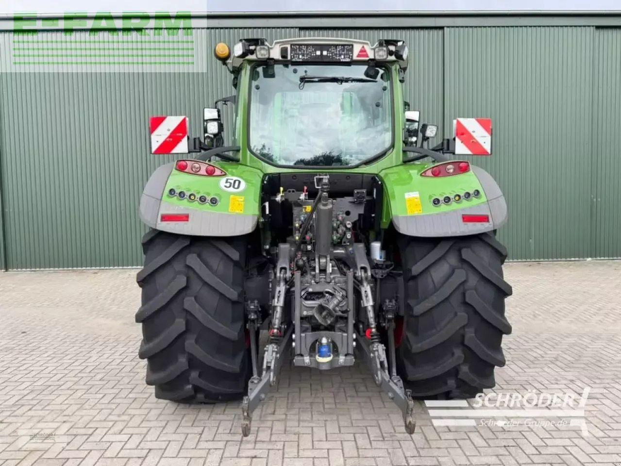 Fendt 724 vario s4 profi plus ProfiPlus - Трактор: слика 4 Fendt 724 vario s4 profi plus ProfiPlus - Трактор: слика 4