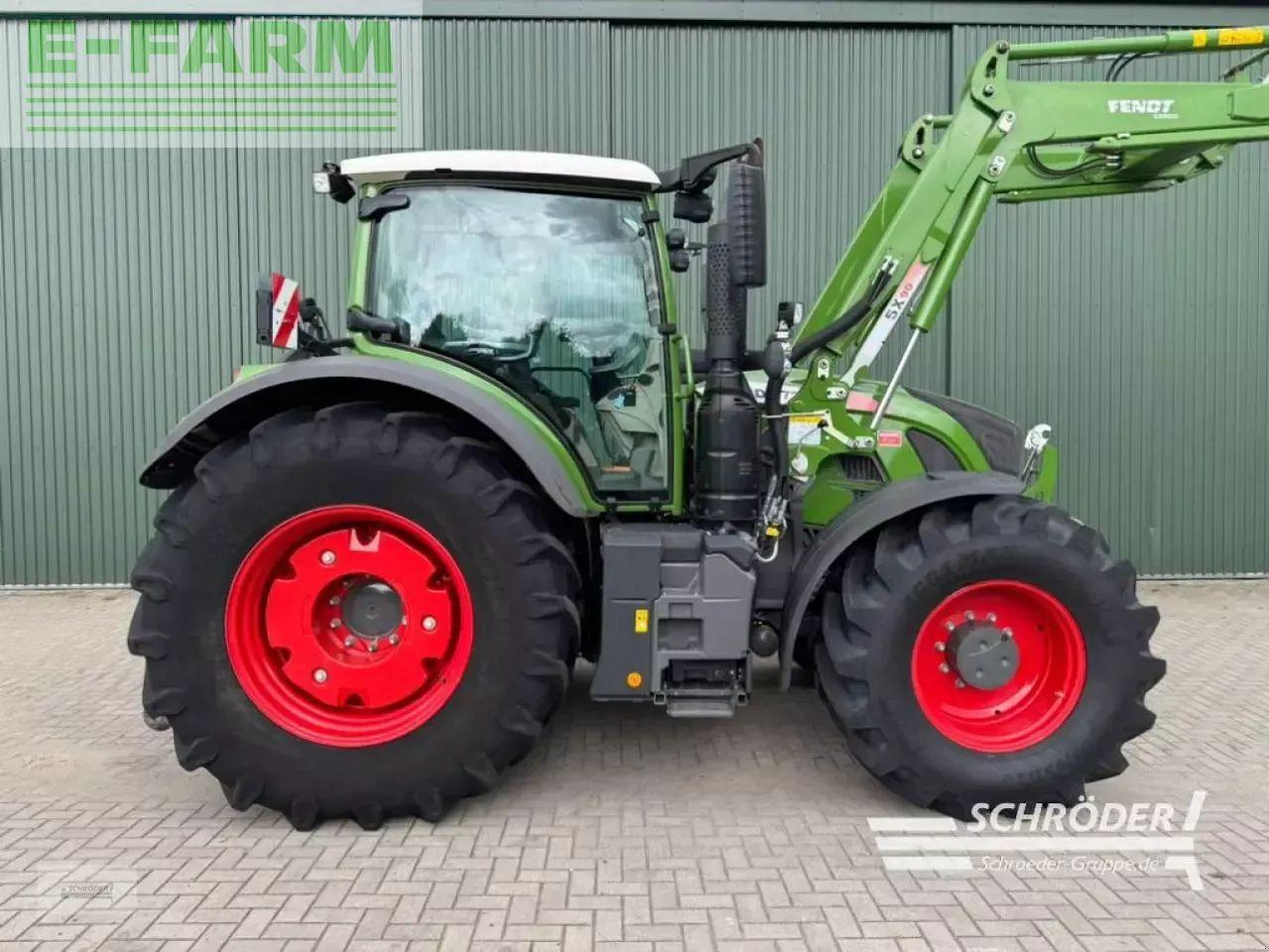 Fendt 724 vario s4 profi plus ProfiPlus - Трактор: слика 2 Fendt 724 vario s4 profi plus ProfiPlus - Трактор: слика 2