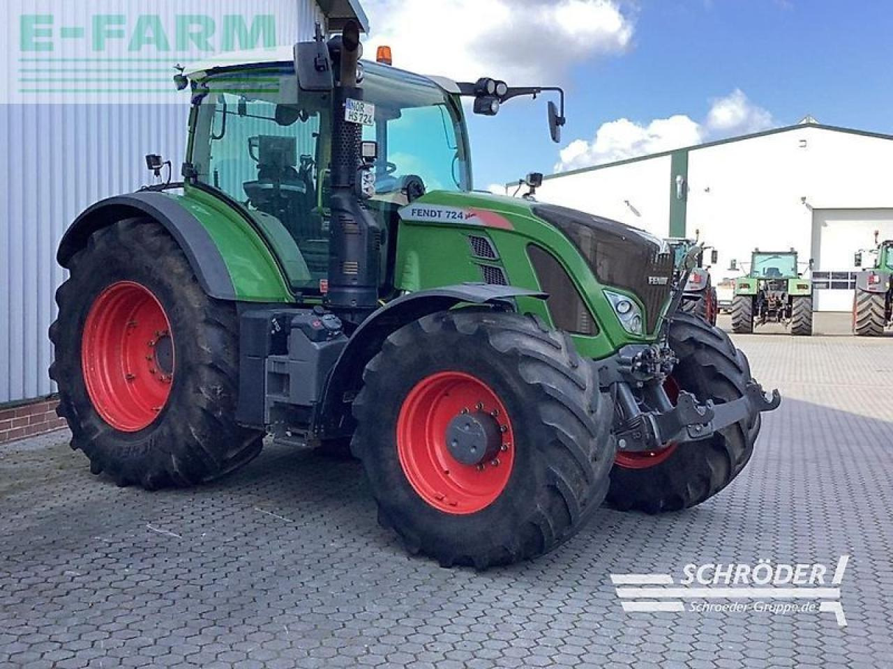 Fendt 724 vario s4 profi plus ProfiPlus - Трактор: слика 1 Fendt 724 vario s4 profi plus ProfiPlus - Трактор: слика 1