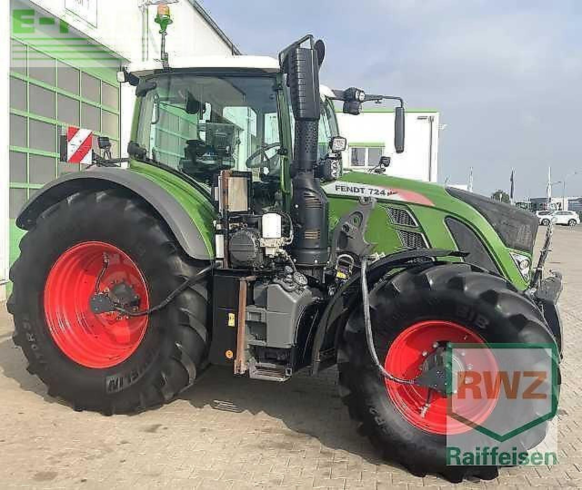 Fendt 724 vario s4 profi plus ProfiPlus - Трактор: слика 3 Fendt 724 vario s4 profi plus ProfiPlus - Трактор: слика 3