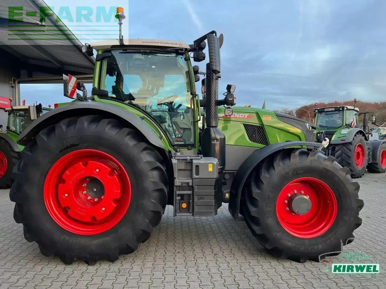 Fendt 728 vario gen7 - Трактор: слика 4 Fendt 728 vario gen7 - Трактор: слика 4