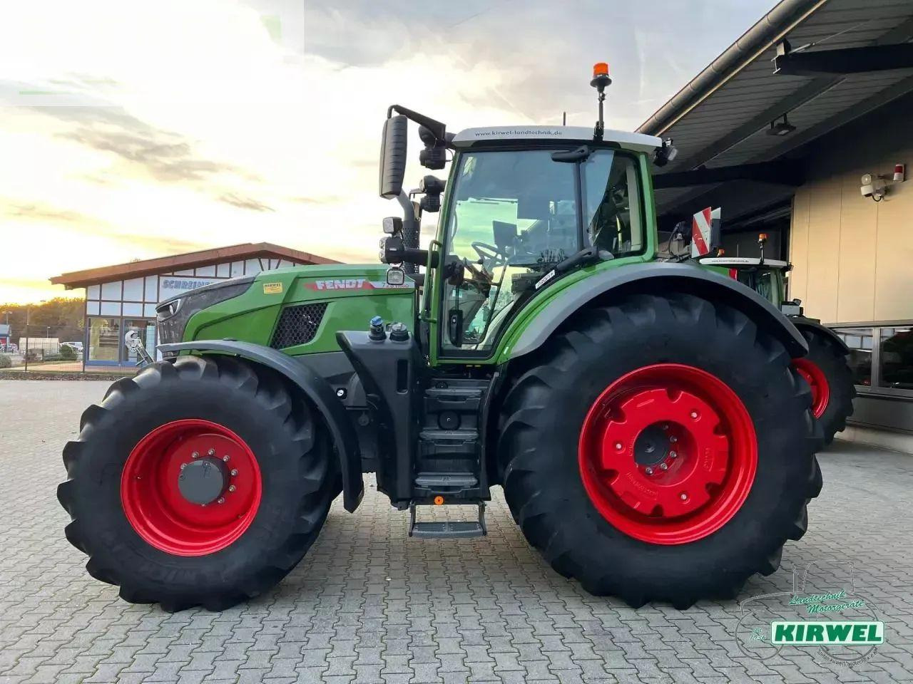 Fendt 728 vario gen7 - Трактор: слика 3 Fendt 728 vario gen7 - Трактор: слика 3