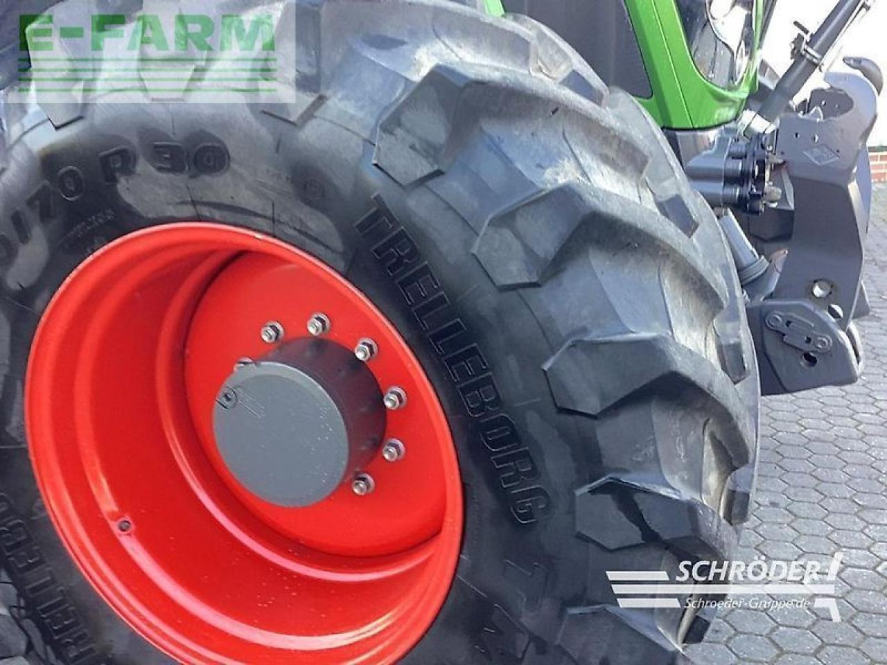 Fendt 824 vario s4 profi plus ProfiPlus - Трактор: слика 4 Fendt 824 vario s4 profi plus ProfiPlus - Трактор: слика 4