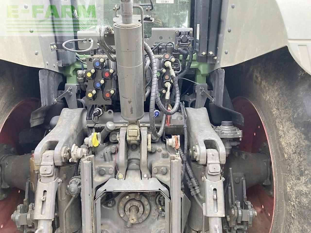 Трактор Fendt 824 vario s4 profi plus ProfiPlus: слика 8
