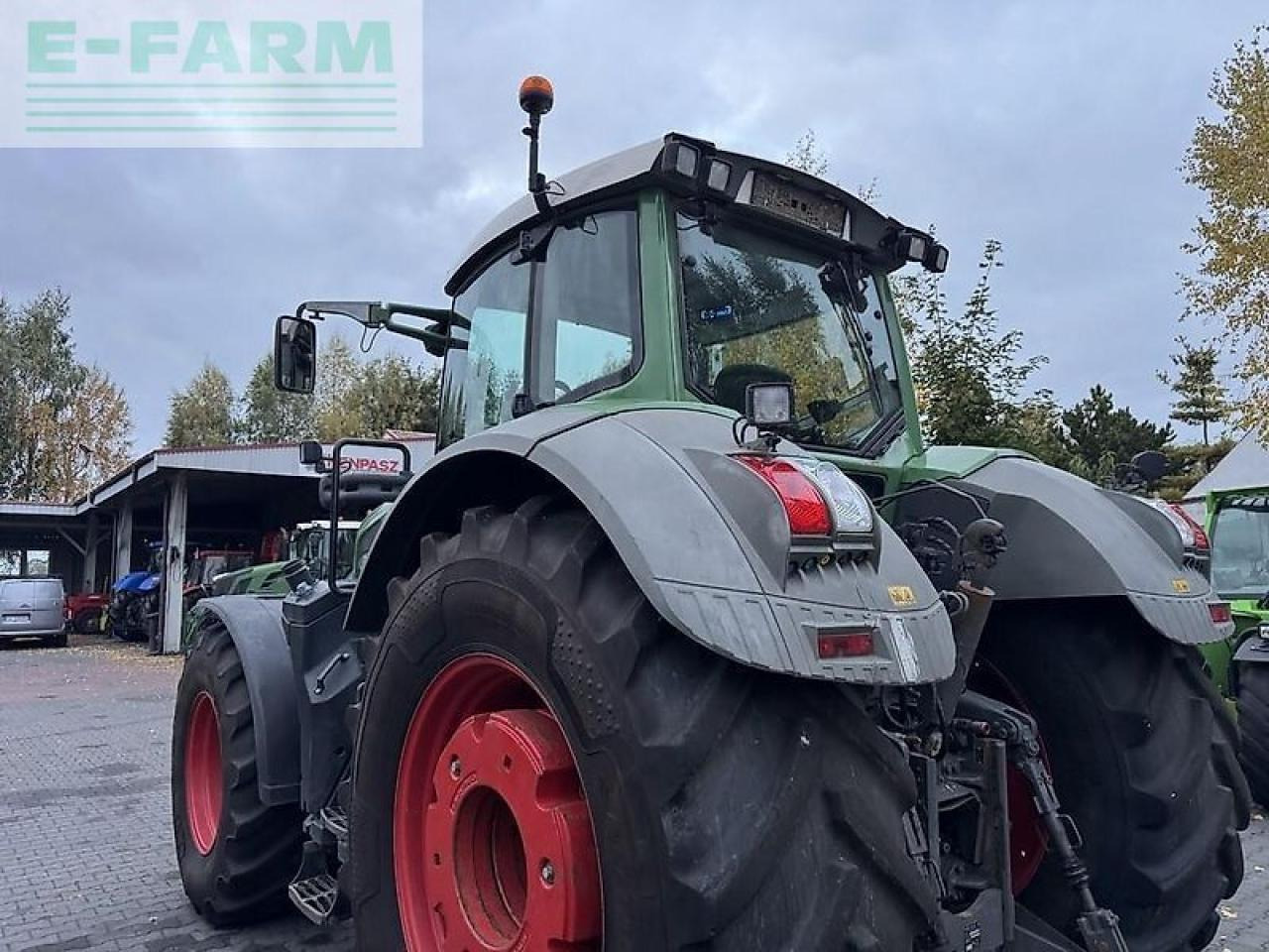 Трактор Fendt 828 vario profi+ plus / gps navi rtk trimble / tms ProfiPlus: слика 34 Трактор Fendt 828 vario profi+ plus / gps navi rtk trimble / tms ProfiPlus: слика 34