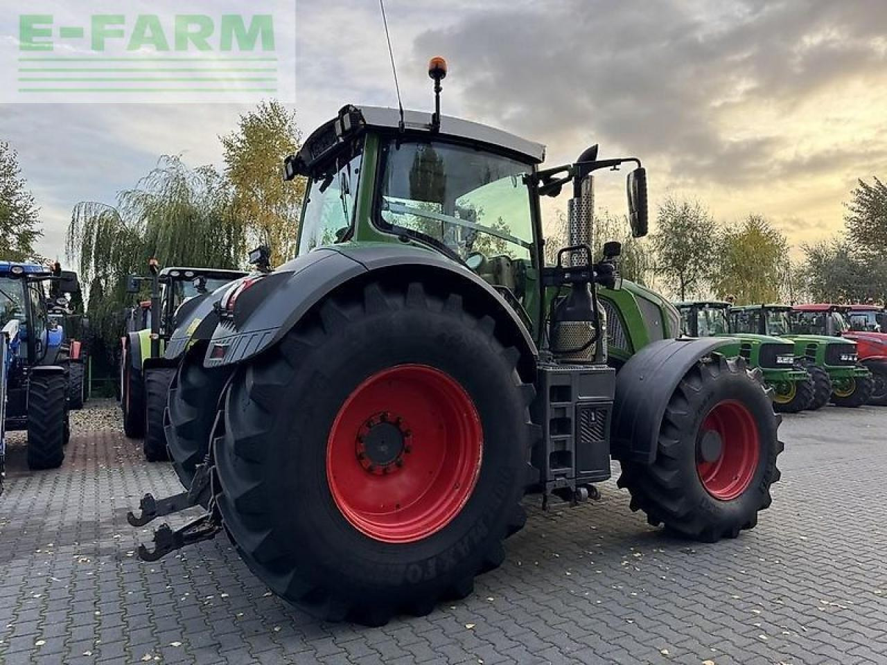Fendt 828 vario profi+ plus nature green / wom / gps navi rtk trimble / tms ProfiPlus - Трактор: слика 5 Fendt 828 vario profi+ plus nature green / wom / gps navi rtk trimble / tms ProfiPlus - Трактор: слика 5