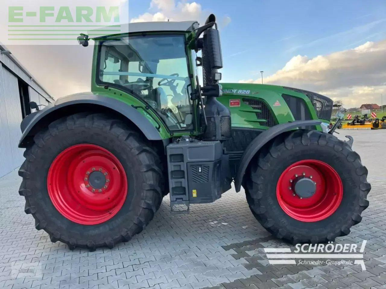 Fendt 828 vario s4 profi plus - Трактор: слика 2 Fendt 828 vario s4 profi plus - Трактор: слика 2