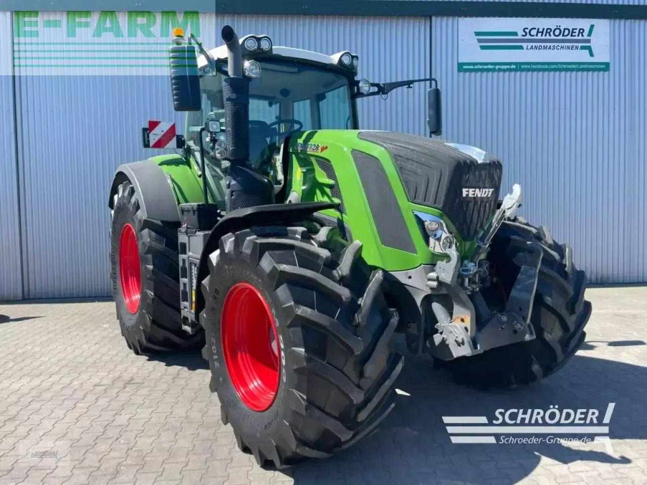 Fendt 828 vario s4 profi plus ProfiPlus - Трактор: слика 2 Fendt 828 vario s4 profi plus ProfiPlus - Трактор: слика 2