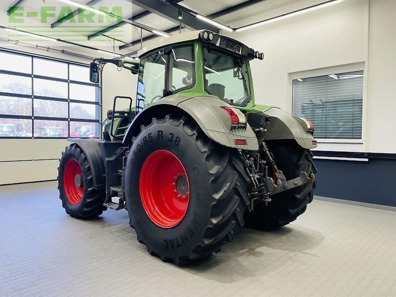 Трактор Fendt 828 vario scr profi Profi: слика 8