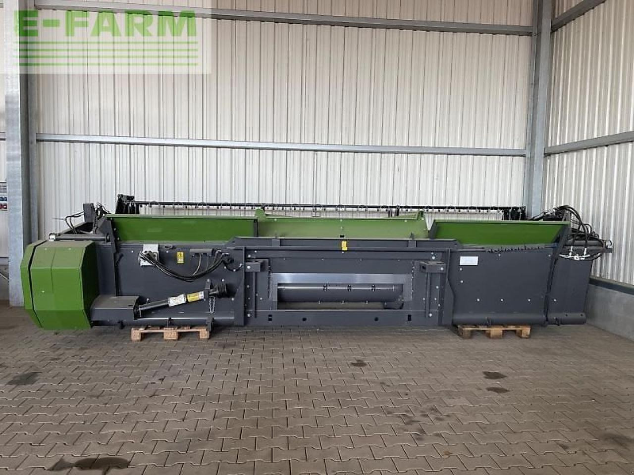 Fendt schneidwerk pf 5,50m (18') - Додатни делови за жнеач на сточна храна: слика 1 Fendt schneidwerk pf 5,50m (18') - Додатни делови за жнеач на сточна храна: слика 1