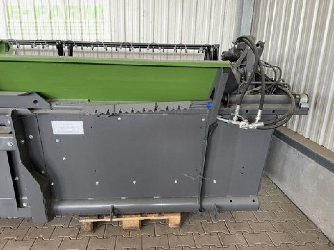 Fendt schneidwerk pf 5,50m (18') - Додатни делови за жнеач на сточна храна: слика 4 Fendt schneidwerk pf 5,50m (18') - Додатни делови за жнеач на сточна храна: слика 4