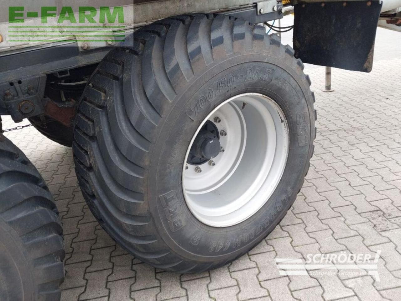 Цистерна за арско ѓубриво Fliegl 16000 l: слика 7