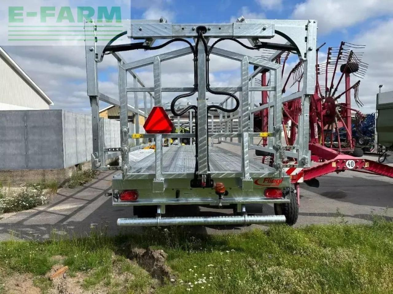 Fliegl dpw 240 bl profi - Земјоделска платформска приколка: слика 4 Fliegl dpw 240 bl profi - Земјоделска платформска приколка: слика 4
