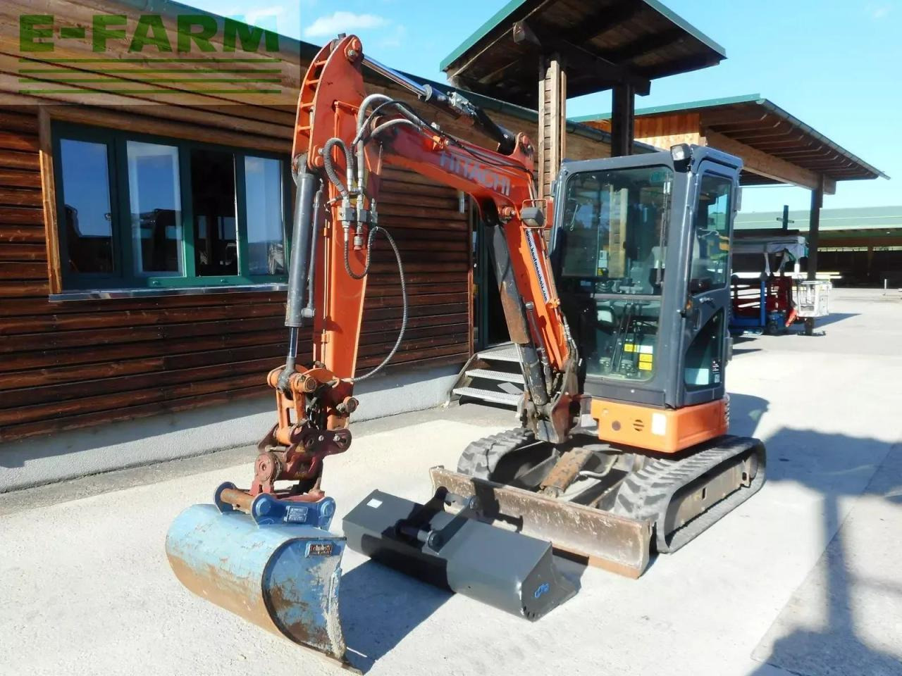 Hitachi zx26u-6 ( 2.740kg ) powertilt - Мини багер: слика 2 Hitachi zx26u-6 ( 2.740kg ) powertilt - Мини багер: слика 2