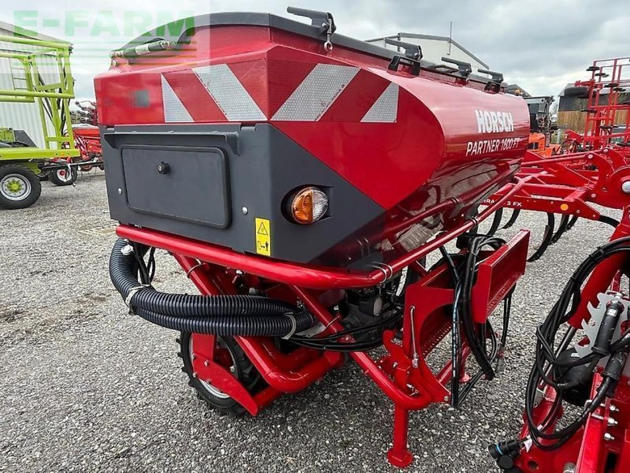Horsch avatar 6 sl + partner 1600 ft - Семенска дупчалка: слика 1 Horsch avatar 6 sl + partner 1600 ft - Семенска дупчалка: слика 1