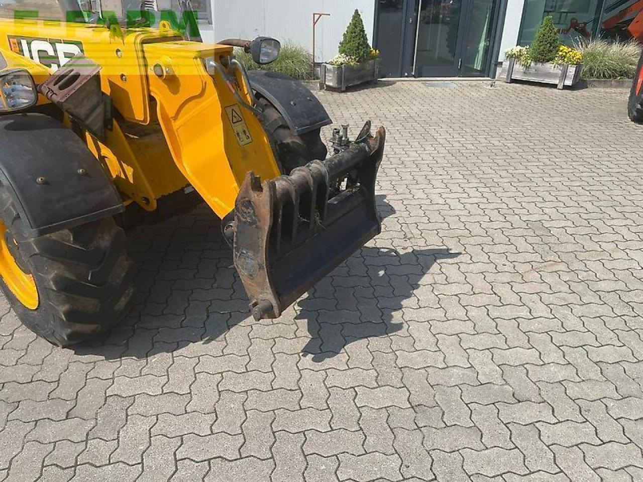 JCB 525.60 - Телескопски ракувач: слика 3 JCB 525.60 - Телескопски ракувач: слика 3