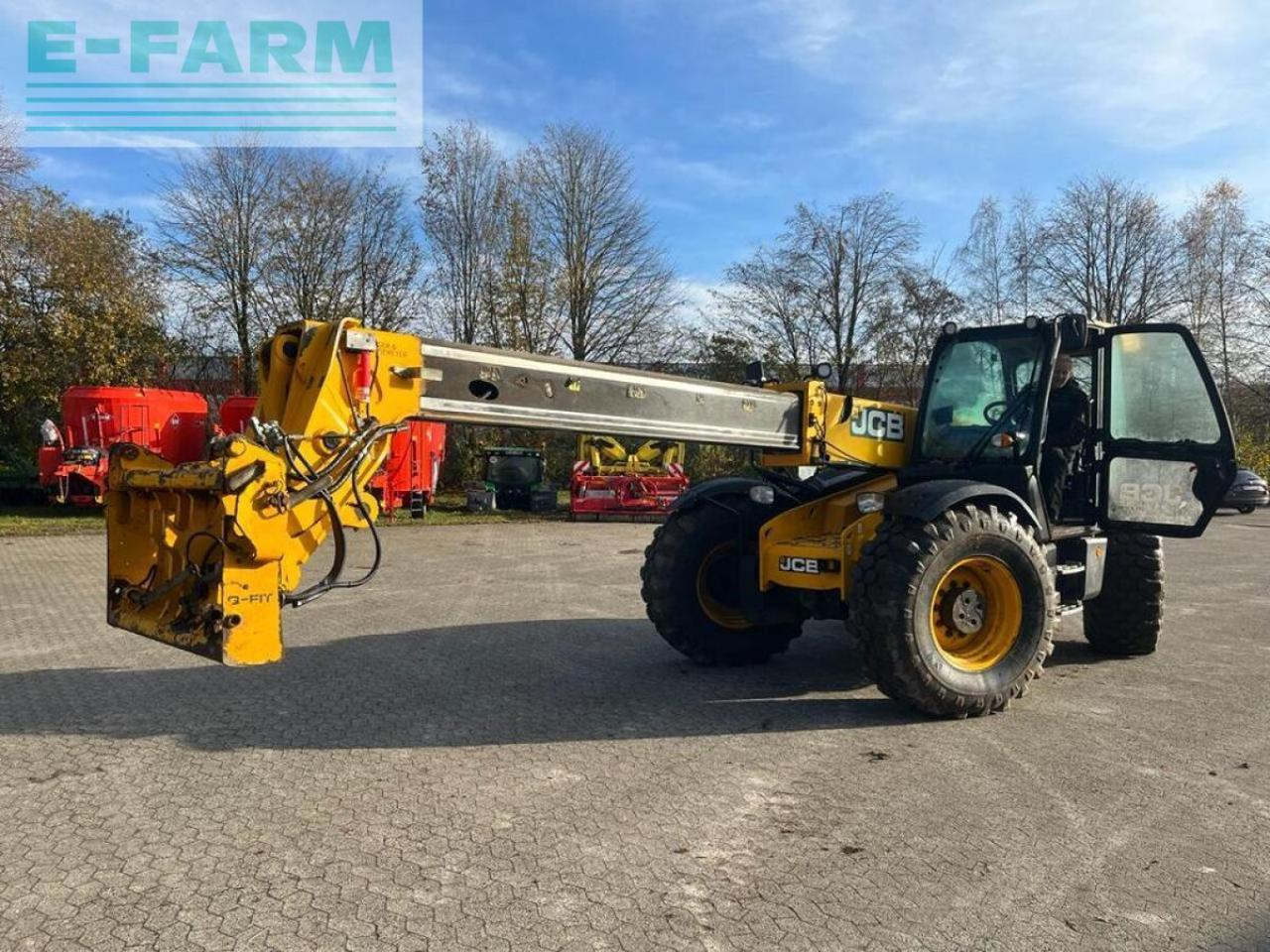 JCB 560-80 agri super - Телескопски ракувач: слика 4 JCB 560-80 agri super - Телескопски ракувач: слика 4
