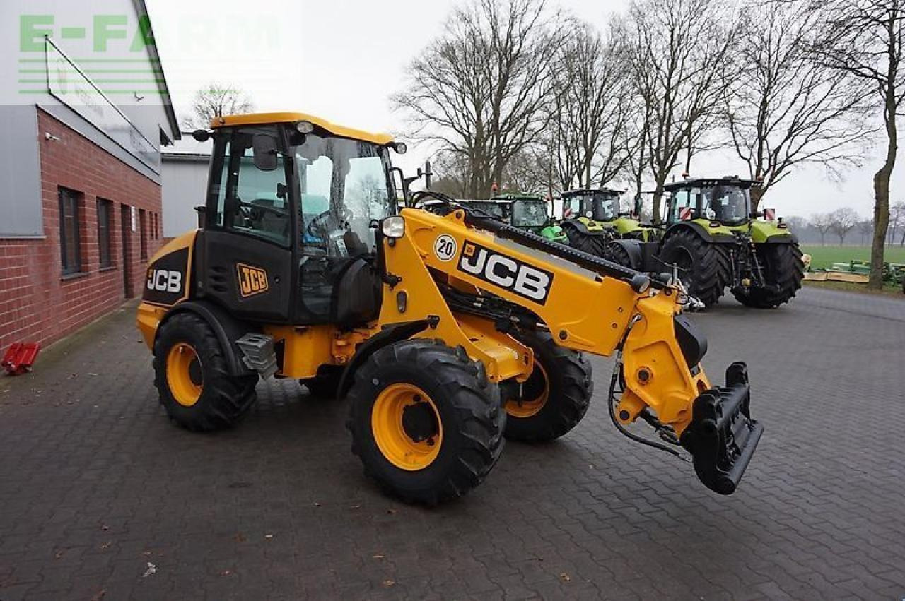 JCB tm 180 teleskopradlader - Натоварувач на тркала: слика 2 JCB tm 180 teleskopradlader - Натоварувач на тркала: слика 2
