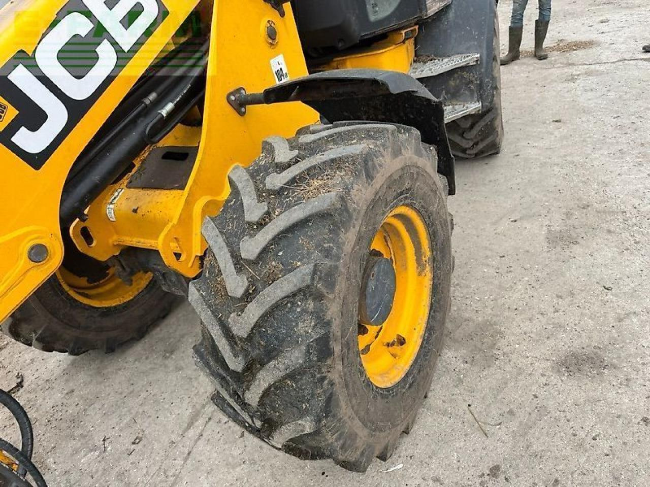 JCB tm 220 agri tele - Натоварувач на тркала: слика 3 JCB tm 220 agri tele - Натоварувач на тркала: слика 3