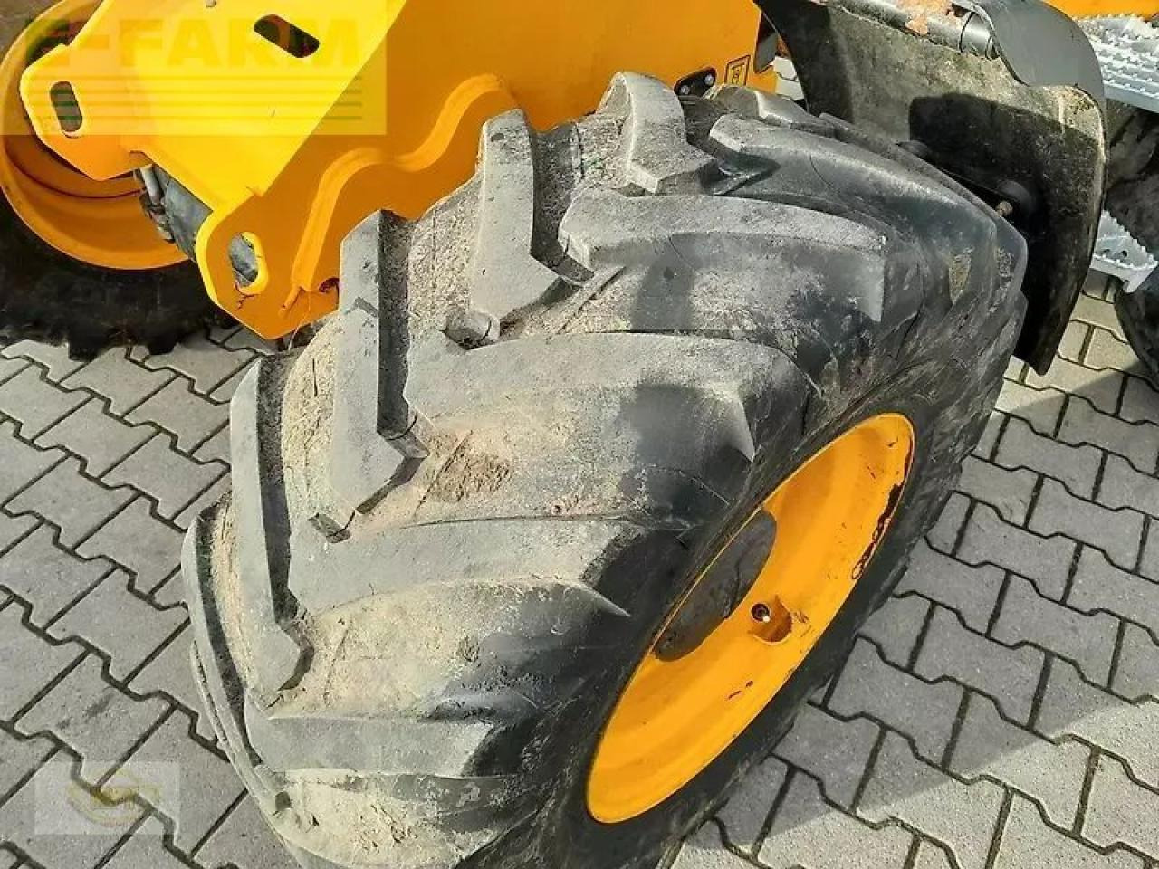 JCB tm 220 cwl - Телескопски ракувач: слика 3 JCB tm 220 cwl - Телескопски ракувач: слика 3