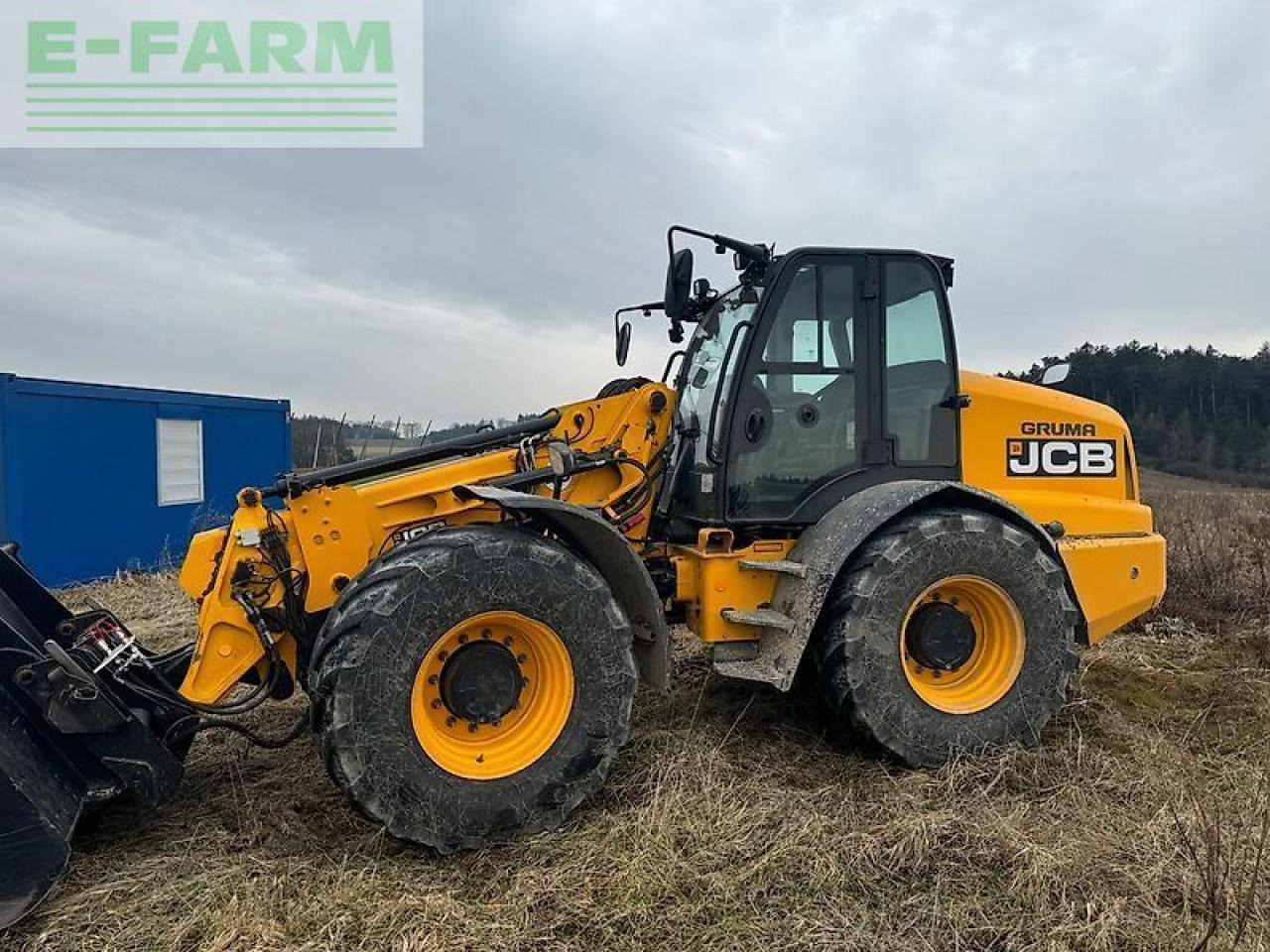 JCB tm 420 - Телескопски ракувач: слика 1 JCB tm 420 - Телескопски ракувач: слика 1