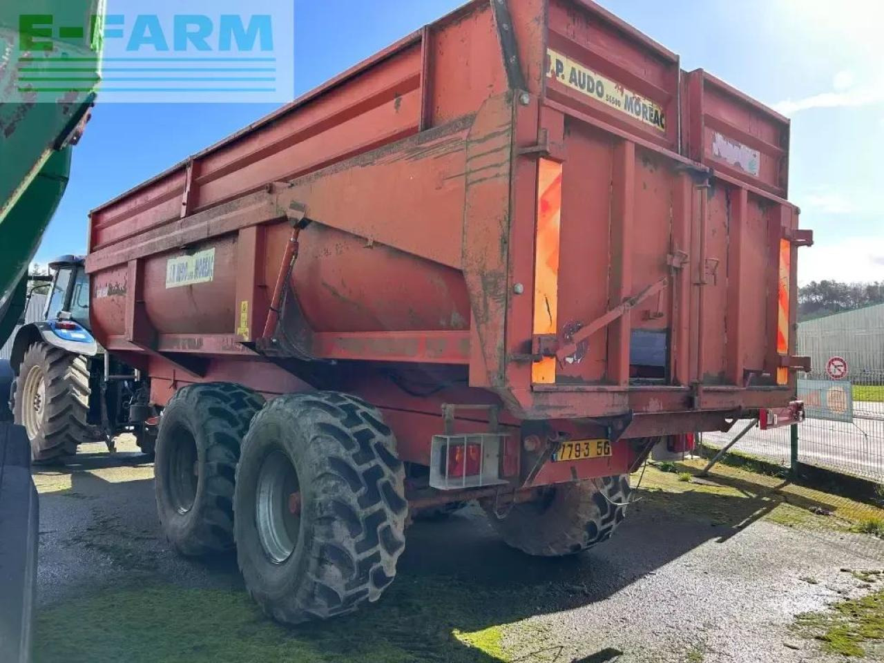 Jeantil gm160 - Земјоделска приколка за истурање/ Истурач: слика 4 Jeantil gm160 - Земјоделска приколка за истурање/ Истурач: слика 4