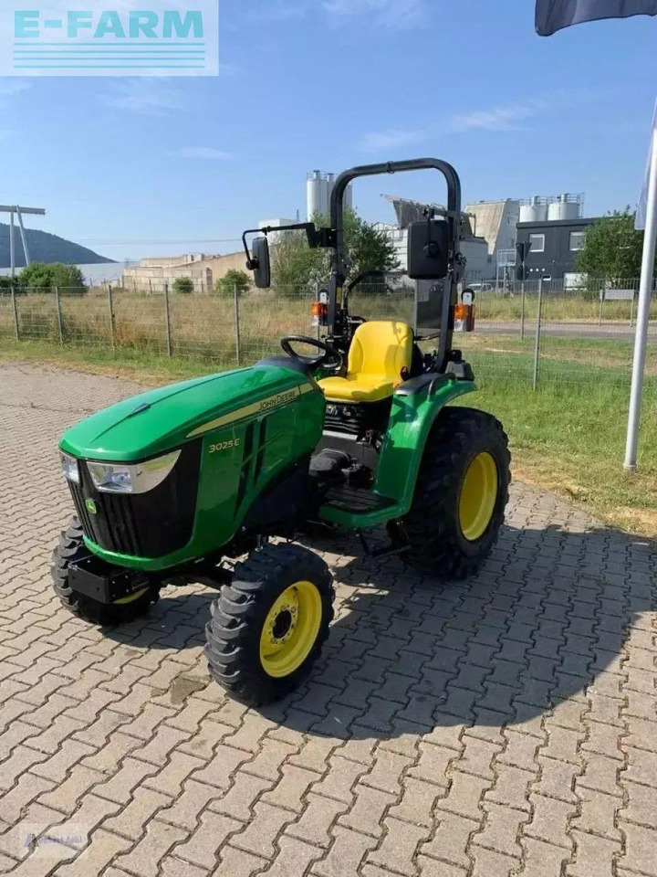 John Deere 3025e - Трактор: слика 2 John Deere 3025e - Трактор: слика 2
