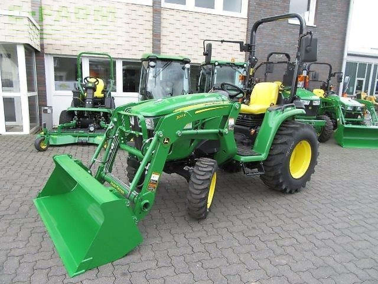 John Deere 3038e 300e - Трактор: слика 1 John Deere 3038e 300e - Трактор: слика 1