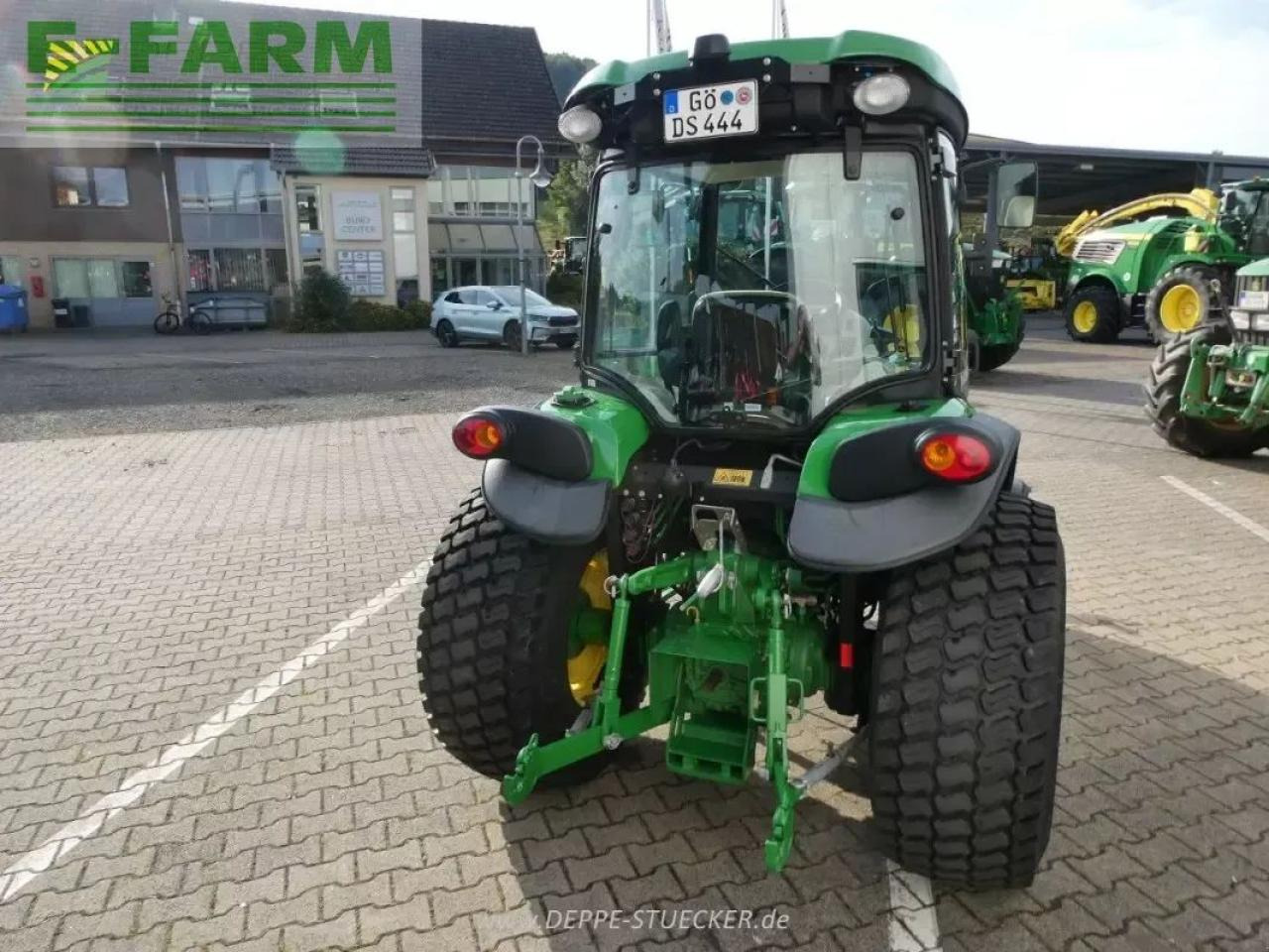 John Deere 4052r - Трактор: слика 4 John Deere 4052r - Трактор: слика 4