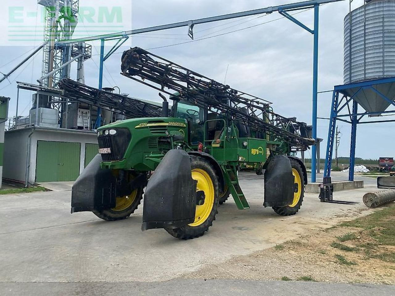 John Deere 4720 - Стазен распрскувач: слика 1 John Deere 4720 - Стазен распрскувач: слика 1
