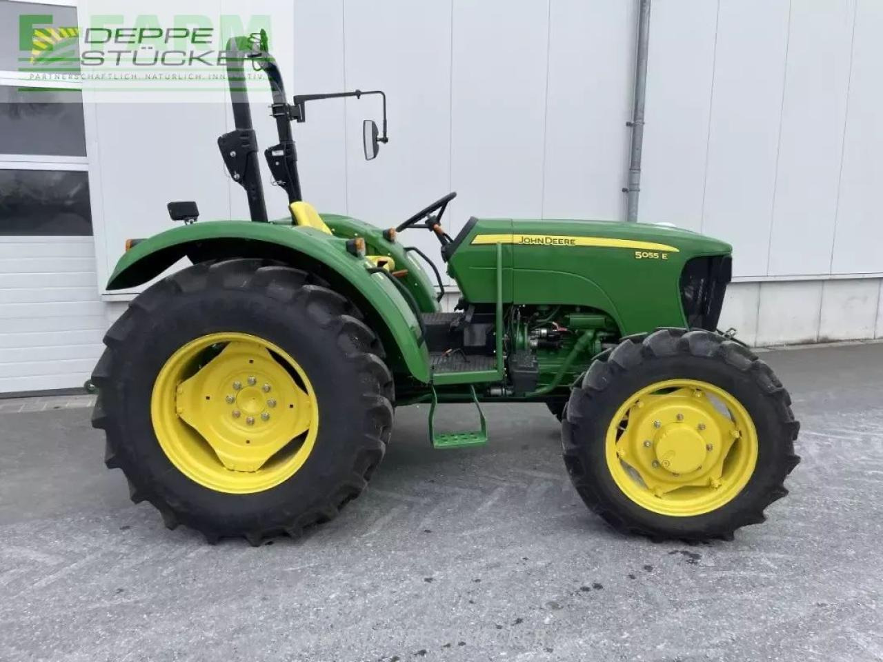 John Deere 5055e - Трактор: слика 3 John Deere 5055e - Трактор: слика 3