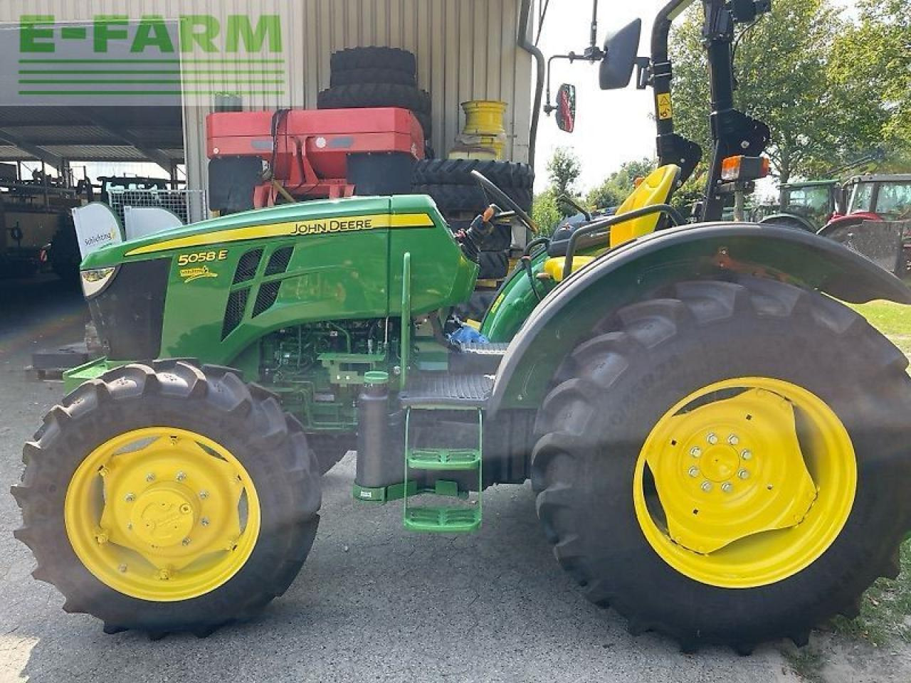 John Deere 5058e - Трактор: слика 3 John Deere 5058e - Трактор: слика 3