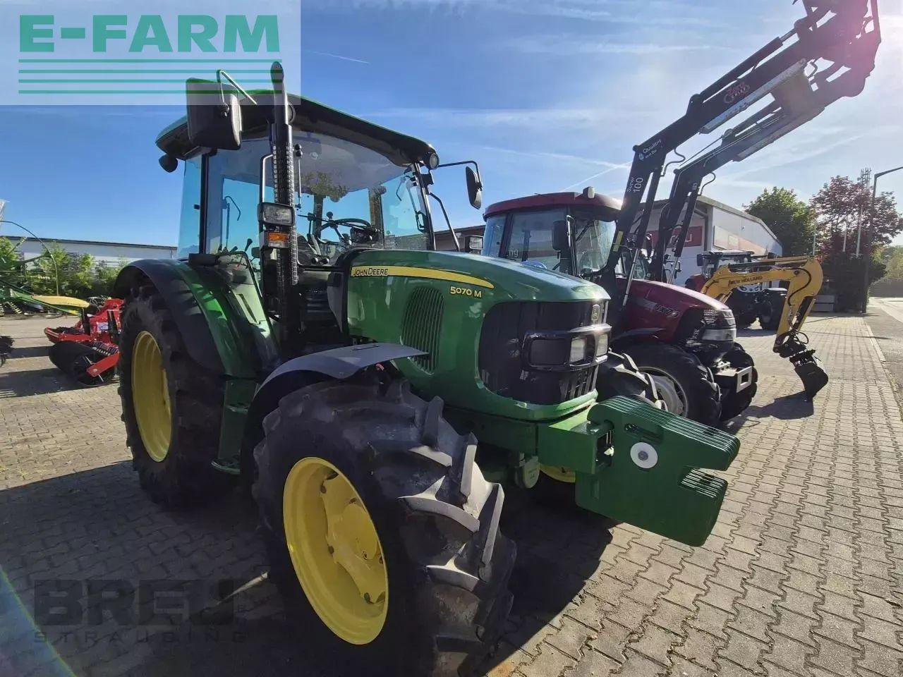 John Deere 5070 m - Трактор: слика 2 John Deere 5070 m - Трактор: слика 2