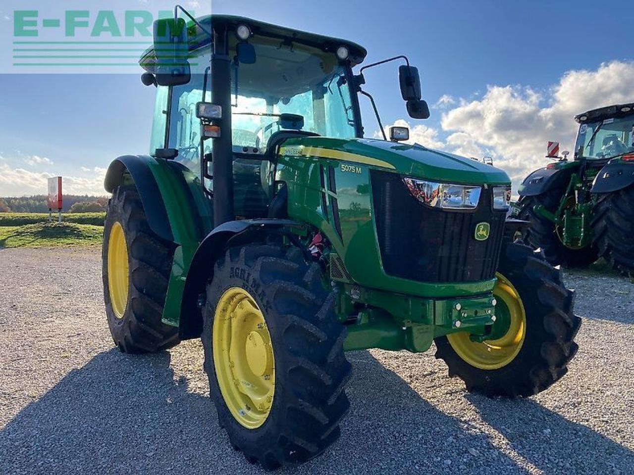 John Deere 5075m - Трактор: слика 3 John Deere 5075m - Трактор: слика 3