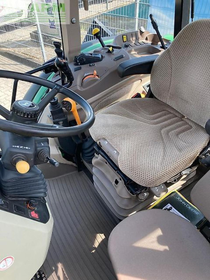 John Deere 5090m - Трактор: слика 3 John Deere 5090m - Трактор: слика 3