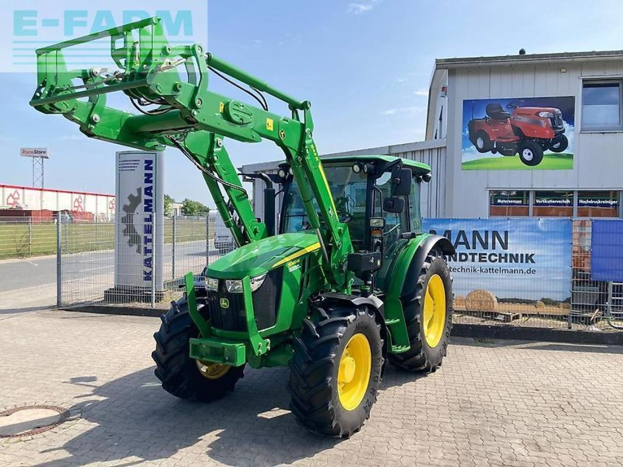 John Deere 5090m - Трактор: слика 1 John Deere 5090m - Трактор: слика 1