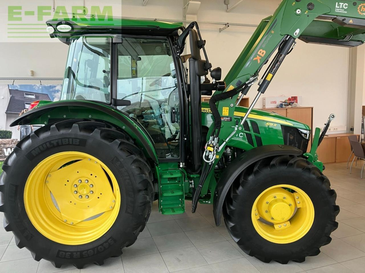 John Deere 5115R - Трактор: слика 5 John Deere 5115R - Трактор: слика 5