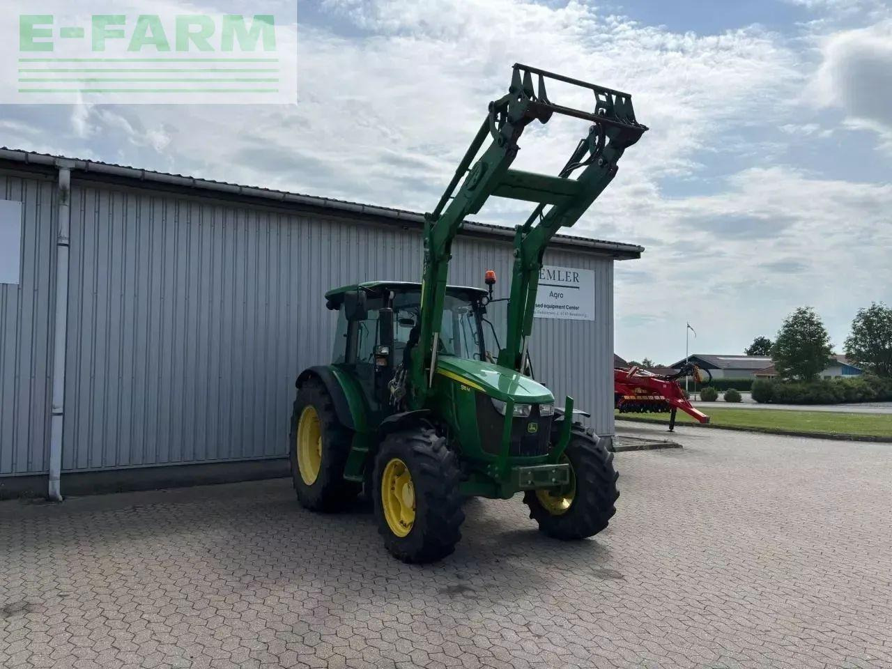 John Deere 5115m - Трактор: слика 3 John Deere 5115m - Трактор: слика 3