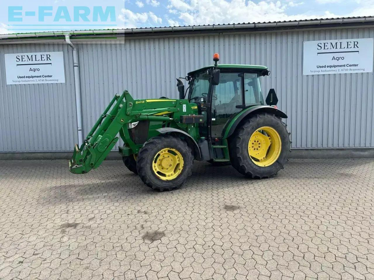 John Deere 5115m - Трактор: слика 1 John Deere 5115m - Трактор: слика 1